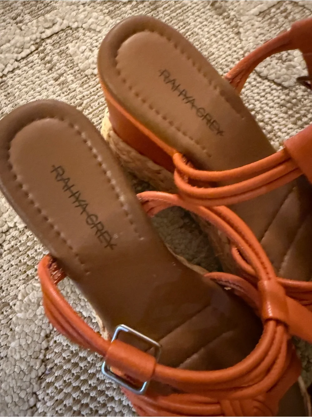 Rahya grey orange wedge